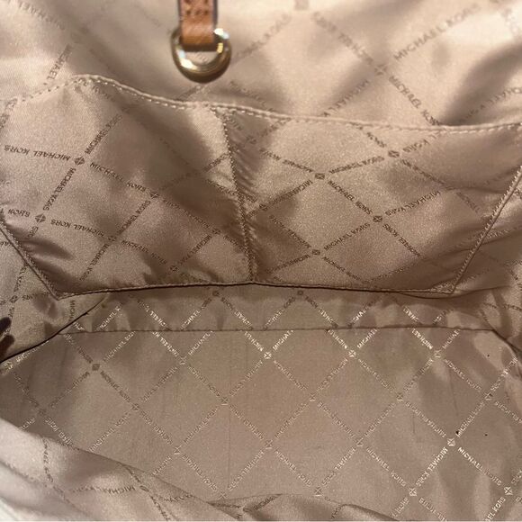 Michael Kors Jet Set Travel Tote Medium Logo Brown with Yellow/Taupe Stripe - Picture 6 of 8